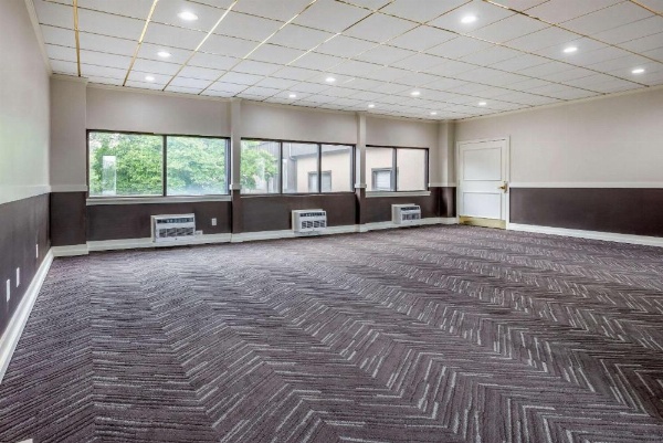 Somerset Lofts image 23