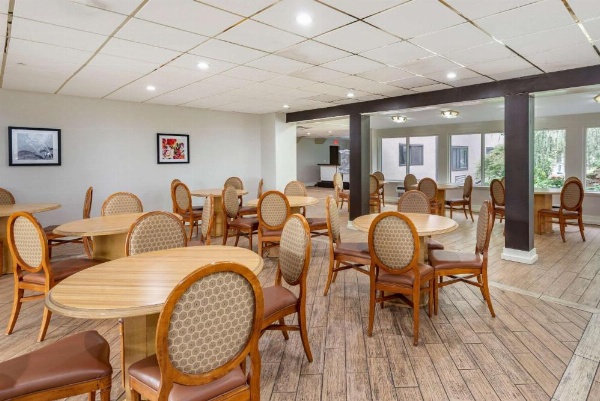 Somerset Lofts image 26